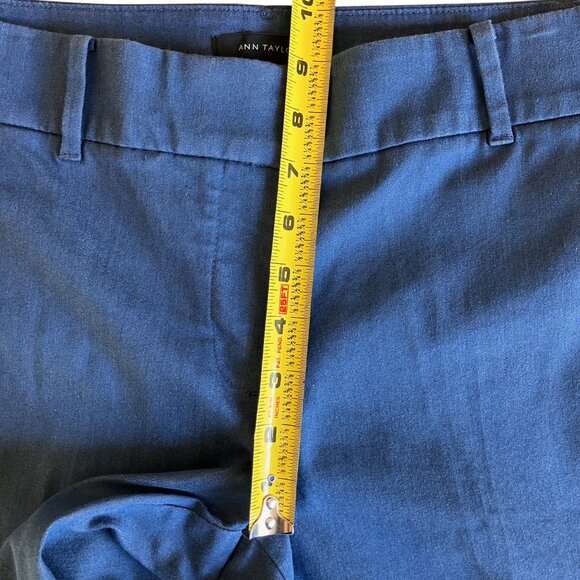 Ann Taylor Bermuda Shorts Size 4 Curvy Chambray Blue Flat Front medium weight - Picture 8 of 11